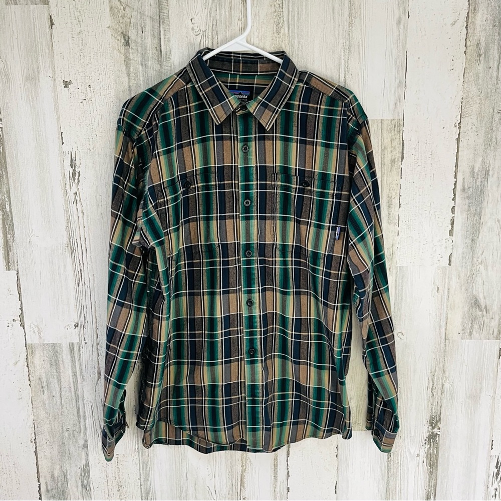 Patagonia Men’s 100% Organic Cotton Classic Button Down Shirt Size Medium
